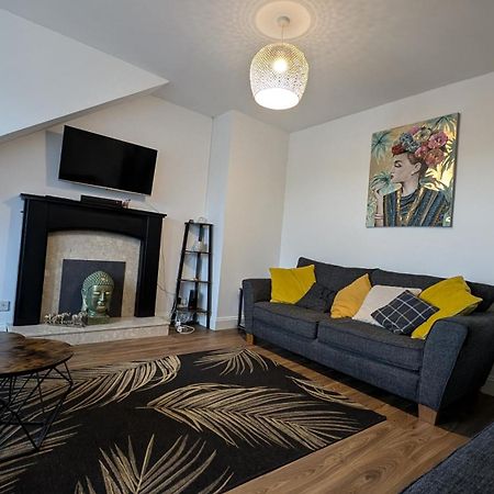 Lovely 2 Bedroom Apartment In Central Location 格陵诺克 外观 照片