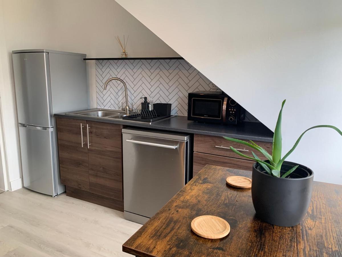 Lovely 2 Bedroom Apartment In Central Location 格陵诺克 外观 照片
