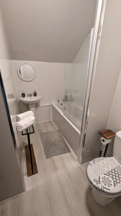 Lovely 2 Bedroom Apartment In Central Location 格陵诺克 外观 照片