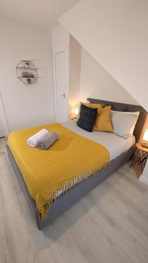 Lovely 2 Bedroom Apartment In Central Location 格陵诺克 外观 照片